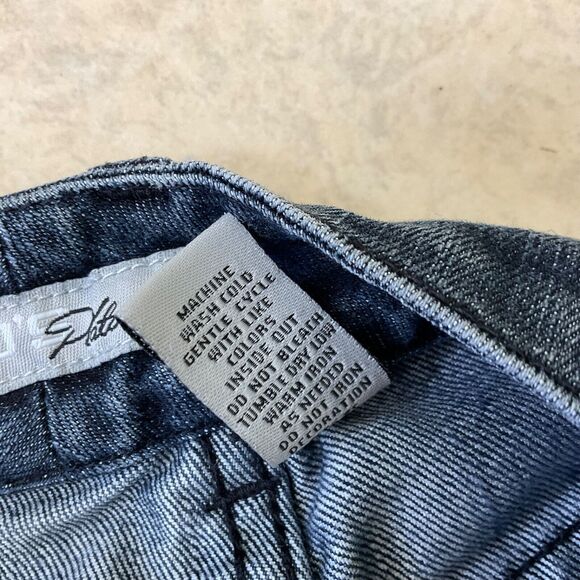 CHICO'S PLATINUM DENIM 2.5 SHORT (L-14) Blue med. wash Jeans Pants - Picture 4 of 11